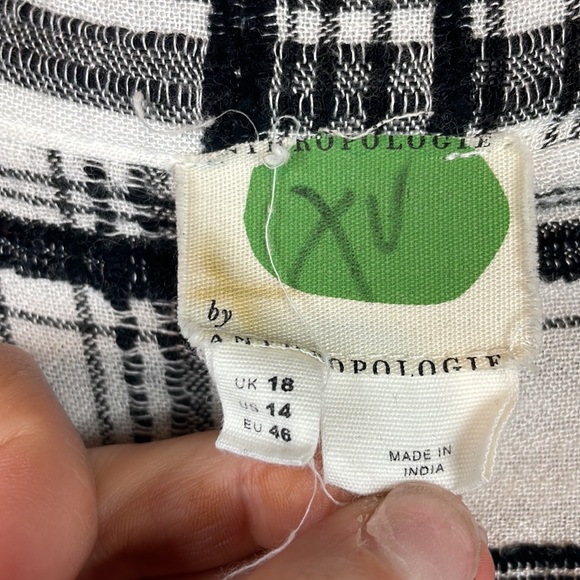 By Anthropologie Black and White Plaid Linen Blend Button Down Tunic Blouse 14 - Picture 4 of 9